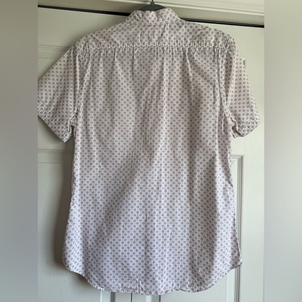 Express Men's Casual White With Red and Blue Pattern Button-Down Shirt - Picture 2 of 6